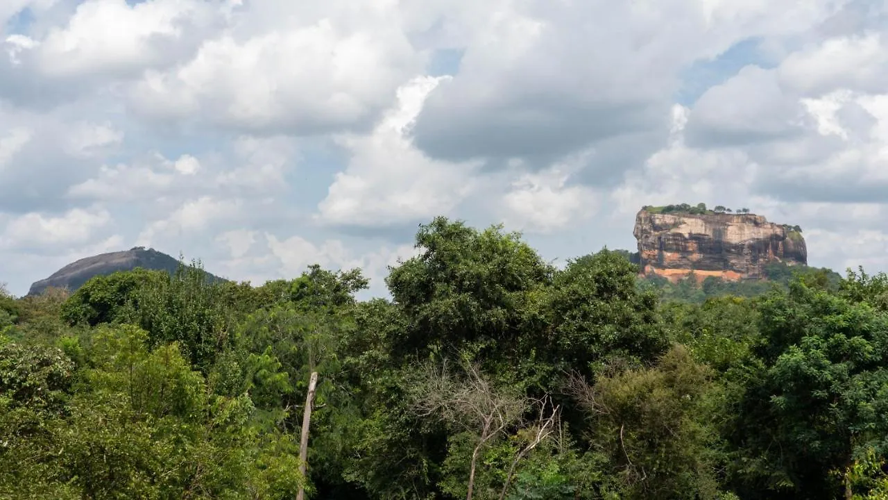 Iwamisou Hotel Sigiriya Sri Lanka