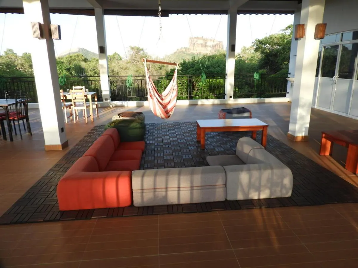 Pensión Hotel Iwamisou Sigiriya Sri Lanka